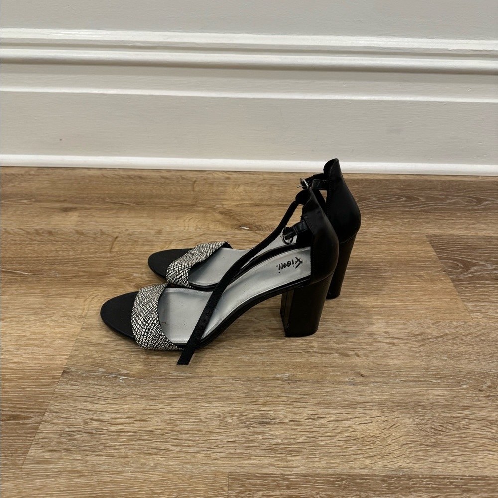 Super cute heels, size 10